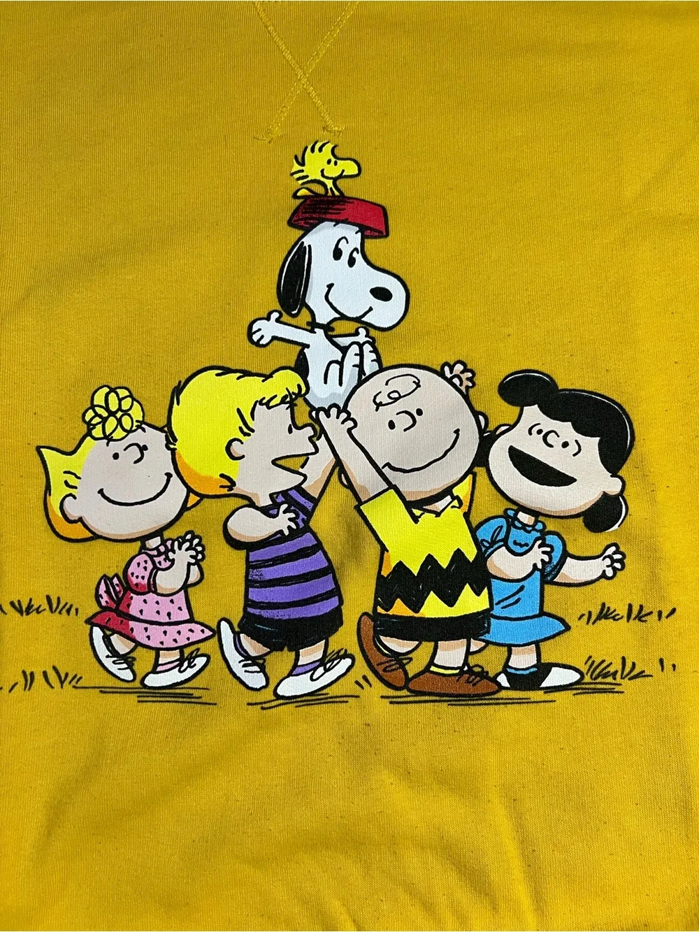 Yellow Peanuts Graphic Crewneck Sweatshirt Cozy Retro Classic - Picture 2 of 9
